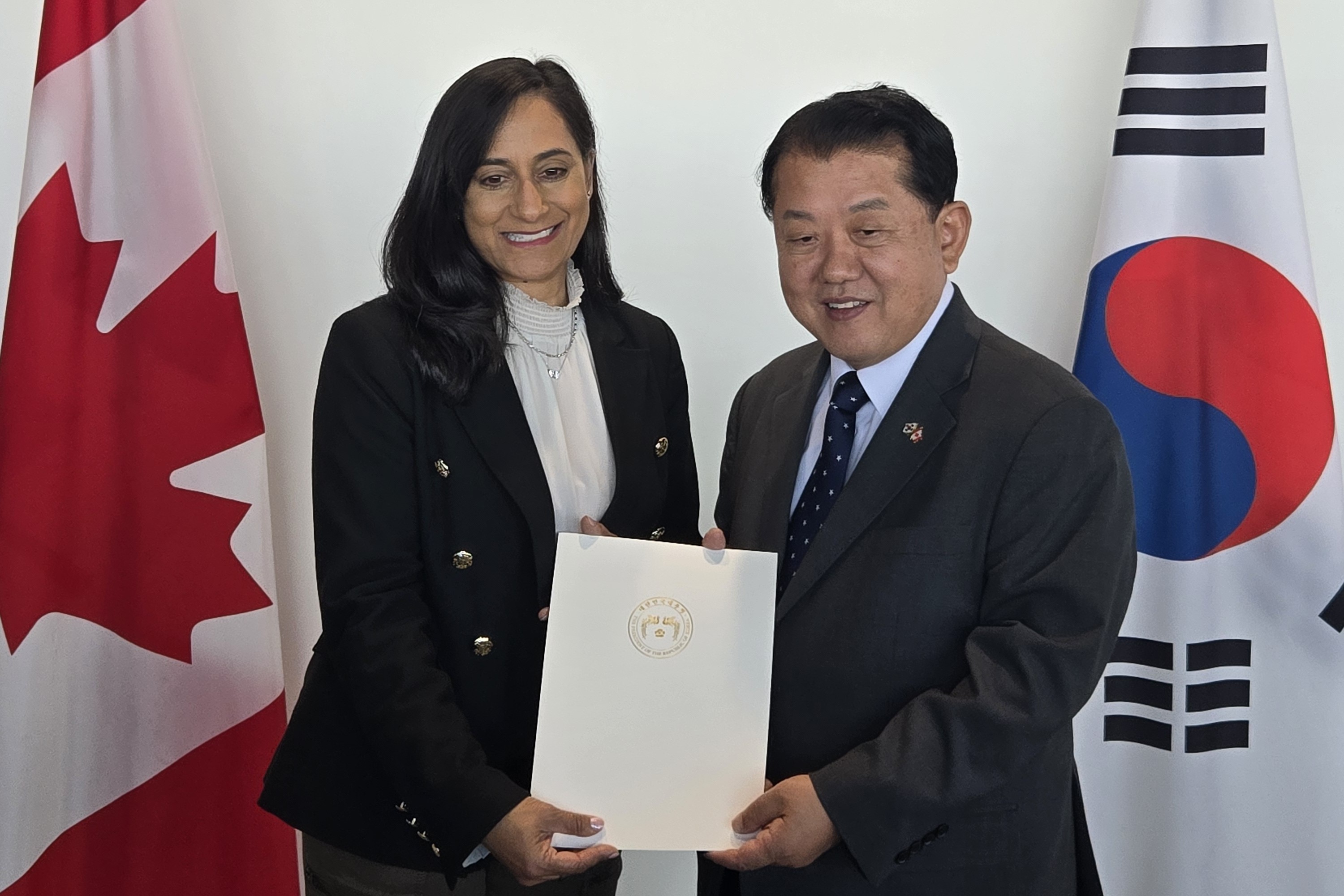 대통령 특사 캐나다 방문 