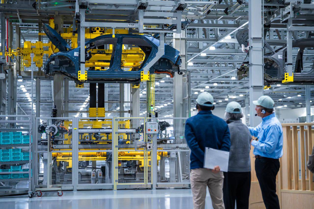 Ambassador Kang Toured Hyundai Motor Group Metaplant America in Savannah (12.2)